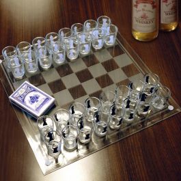 Shotglass Chess Set - Schaak Drankspel - Incl. 32 Shotglaasjes met Schaakafdrukken - 35 x 35cm - Shot Schaakspel