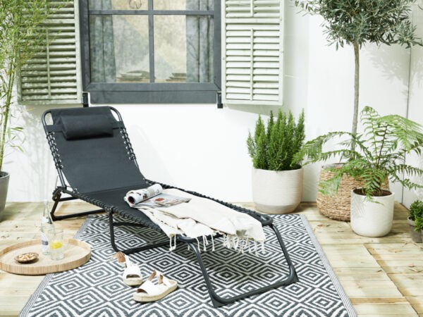 Lifa Living ligbed met kussen