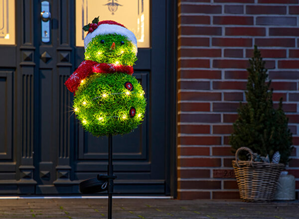 Sneeuwpop voor in de tuin