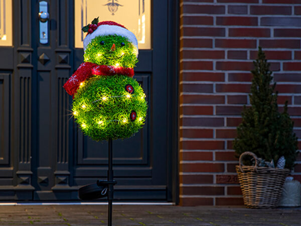 Sneeuwpop voor in de tuin
