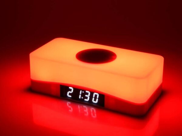 Moodlamp Met Klok En Draadloze Lader - In Diverse Kleuren In Te Stellen! ...