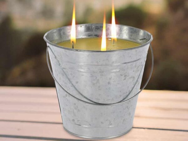 XL Citronella Kaars In Metalen Emmer - Geeft Sfeer En Houdt Muggen Op Afsta ...